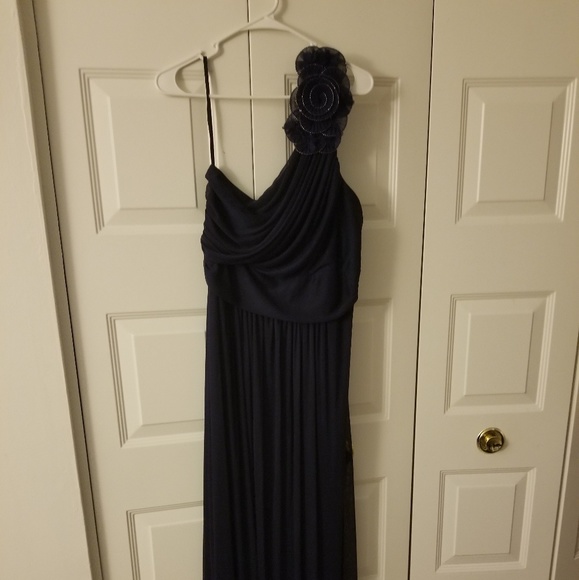 Evening Gown - Picture 1 of 6